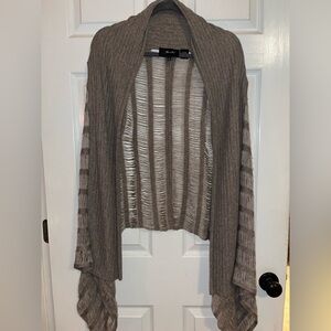 Miss Me women’s sleeveless cardigan